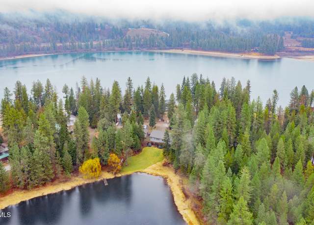Property at 2252 Gypsy Bay Rd, Sagle, ID 83860, 3 beds, 2 baths