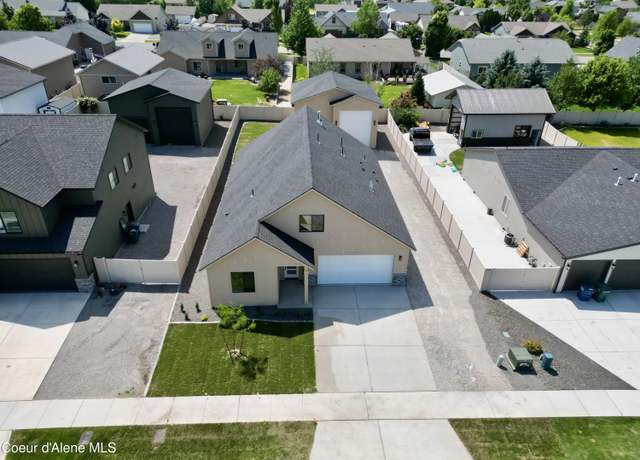 Property at 6696 Portrush Dr, Rathdrum, ID 83858, 4 beds, 3 baths