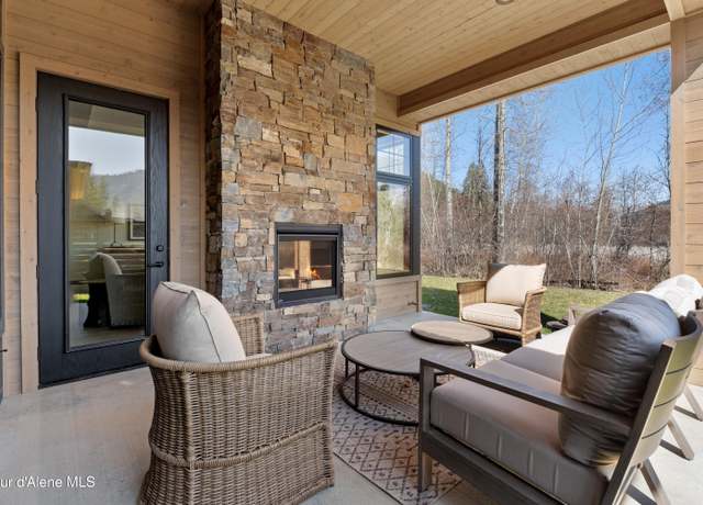 Property at 151 Oxbow Rd, Sandpoint, ID 83864, 4 beds, 3.5 baths