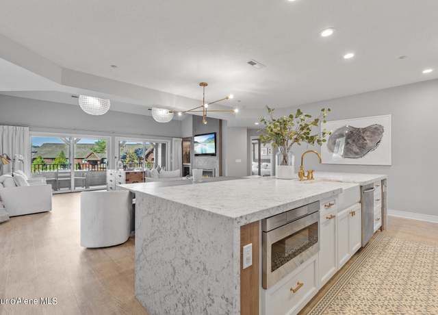 Property at 4732 S Arrow Point Dr #304, Harrison, ID 83833, 3 beds, 2.5 baths