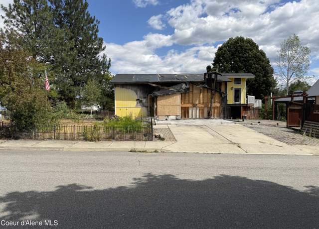 Property at 1920 E Meadow Ln, Post Falls, ID 83854, 5 beds, 2 baths