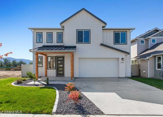Property at 621 Moscow St, Sandpoint, ID 83864, 3 beds, 2.5 baths