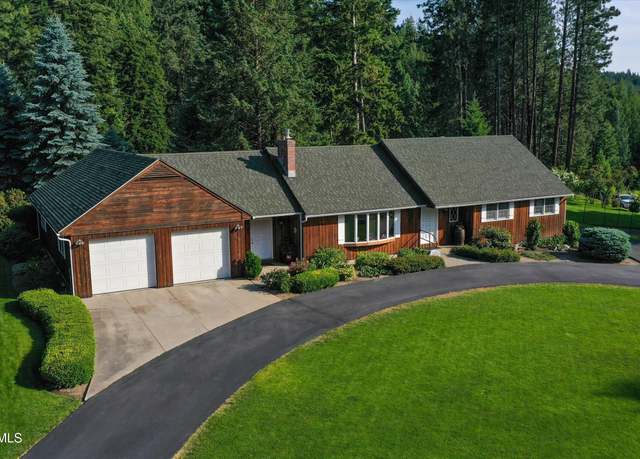 Property at 6556 Tannenbaum Cir, Bonners Ferry, ID 83805, 4 beds, 3.5 baths