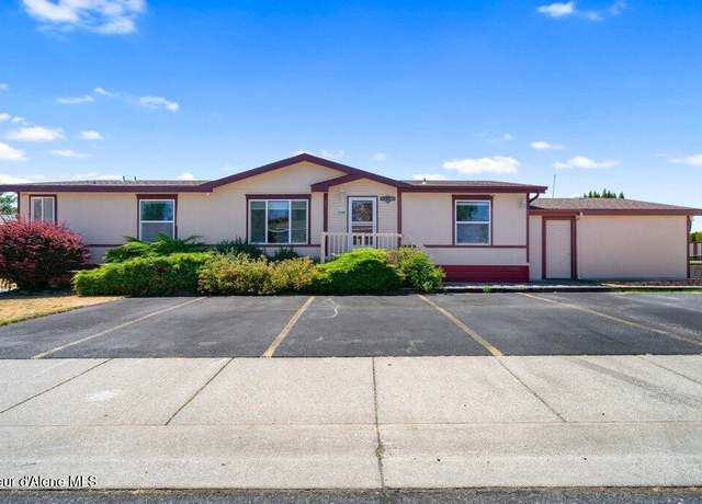 Property at 2192 W Yorkshire Ave, Coeur D'alene, ID 83815, 3 beds, 2 baths