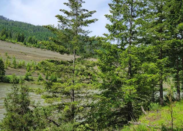 Property at 352 Estate Dr, Troy (mt), MT 59935