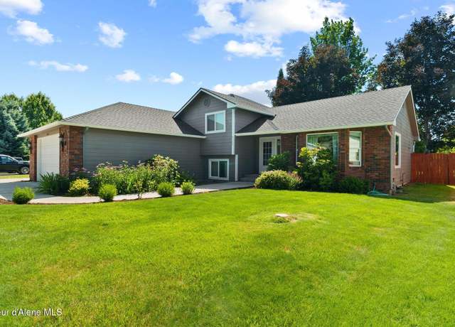 Property at 8553 N Cloverleaf Dr, Hayden, ID 83835, 4 beds, 3 baths