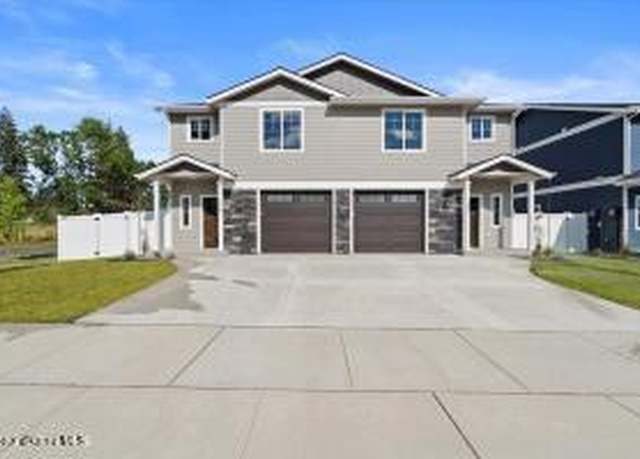 Property at 229 E Lobo Loop, Hayden, ID 83835, 3 beds, 2.5 baths