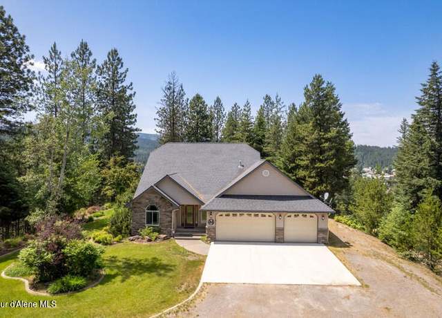 Property at 608 Country Club Ln, Pinehurst, ID 83850, 4 beds, 2.5 baths