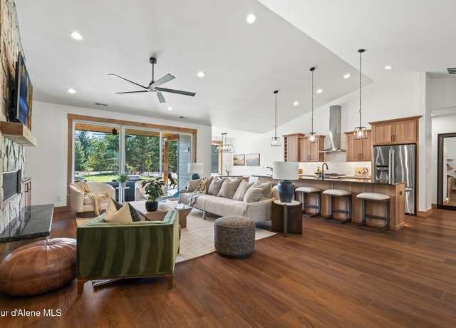 Property at 201 Osprey Ln, Sandpoint, ID 83864, 4 beds, 2.5 baths