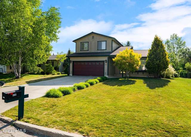 Property at 430 Willow Dr, Sandpoint, ID 83864, 3 beds, 2.5 baths