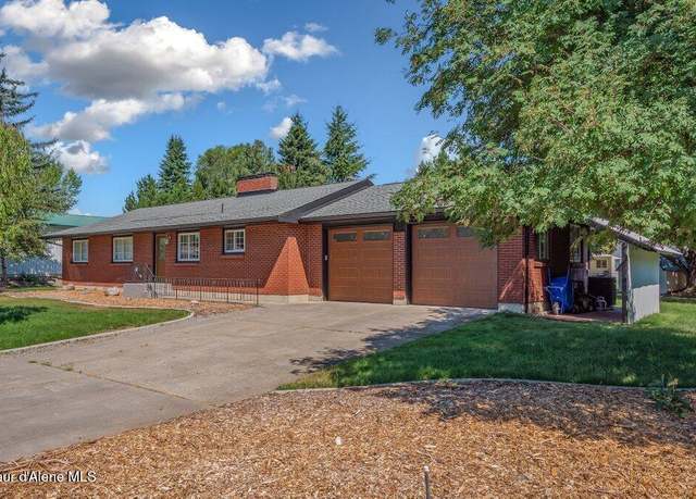 Property at 1305 E Victoria St, Hayden, ID 83835, 5 beds, 2.5 baths