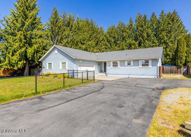 Property at 1547 E Stratford Dr, Hayden, ID 83835, 3 beds, 2.5 baths