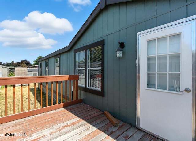 Property at 2189 W Yorkshire Ave, Coeur D'alene, ID 83815, 3 beds, 2 baths