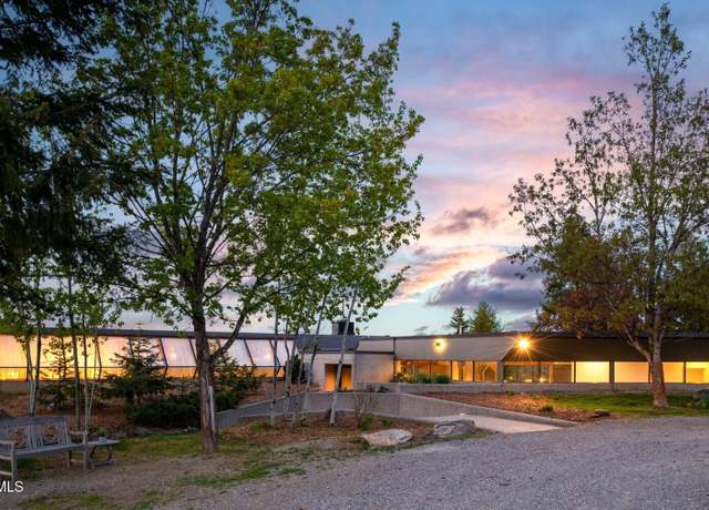 Property at 7801 W Eagle Ridge Rd, Coeur D'alene, ID 83814, 4 beds, 3 baths