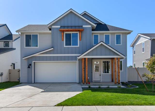 Property at 575 Moscow St, Sandpoint, ID 83864, 3 beds, 2.5 baths
