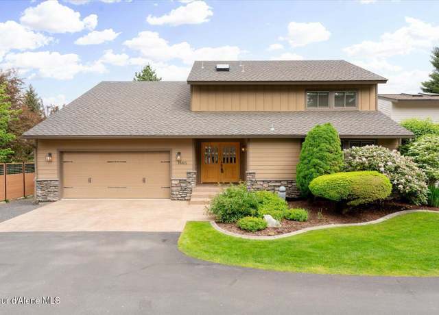 Property at 1665 E Club Ln, Hayden Lake, ID 83835, 3 beds, 3.5 baths