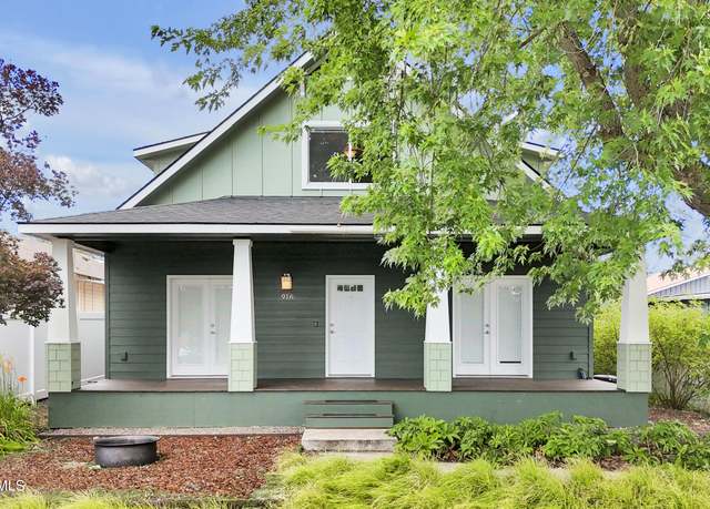 Property at 916 N D St, Coeur D'alene, ID 83814, 3 beds, 2.5 baths