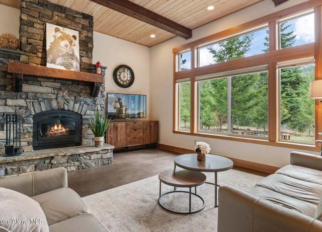 Property at 137 Bitterroot Pass, Sagle, ID 83860, 3 beds, 2 baths