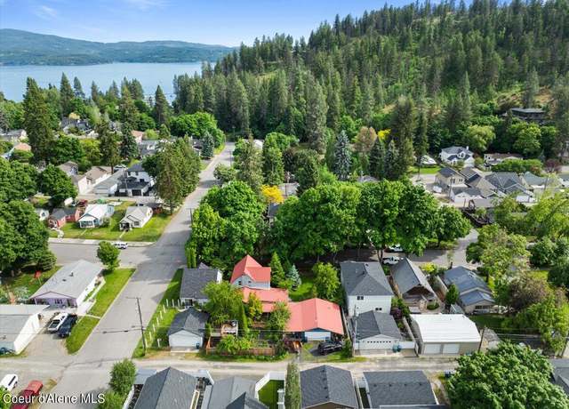 Property at 917 E Young Ave, Coeur D'alene, ID 83814, 4 beds, 2.5 baths