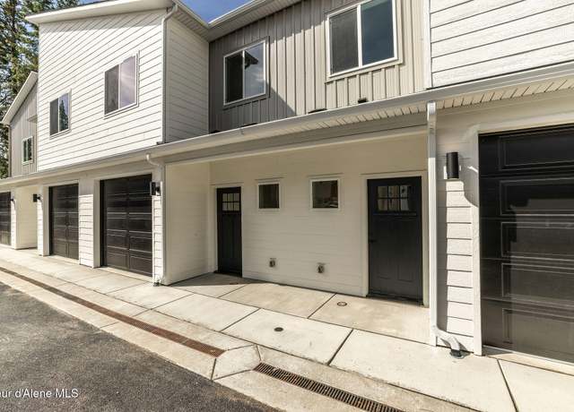 Property at 3701 N Torrey Pine Ln, Coeur D'alene, ID 83815, 2 beds, 2.5 baths