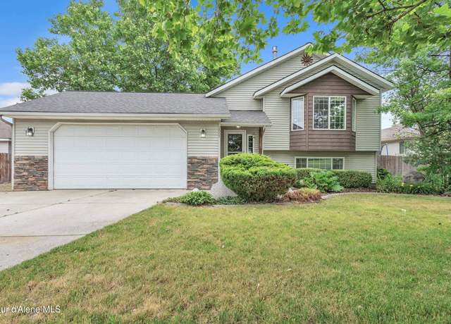 Property at 2665 W Broadmoore Dr, Hayden, ID 83835, 4 beds, 3 baths