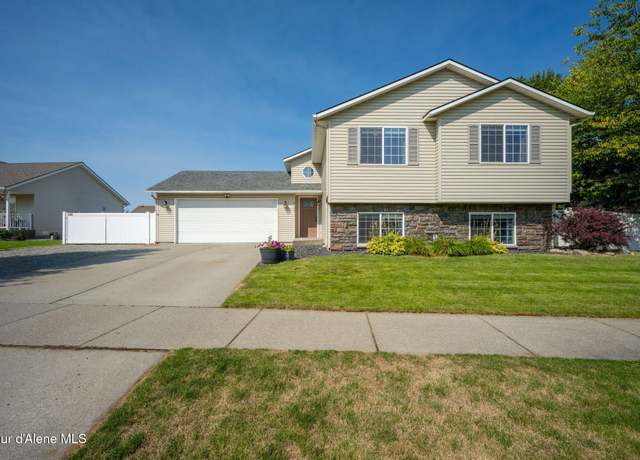 Property at 9099 N Ramsgate Ln, Hayden, ID 83835, 5 beds, 3 baths