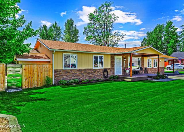 Property at 1123 Chestnut St, Sandpoint, ID 83864, 3 beds, 4 baths