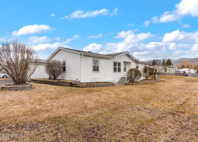 Property at 2156 W Merlyn Way, Post Falls, ID 83854, 3 beds, 2 baths