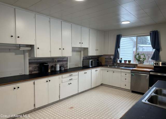 Property at 116 W 2nd Ave, Clark Fork, ID 83811, 6 beds, 1.5 baths