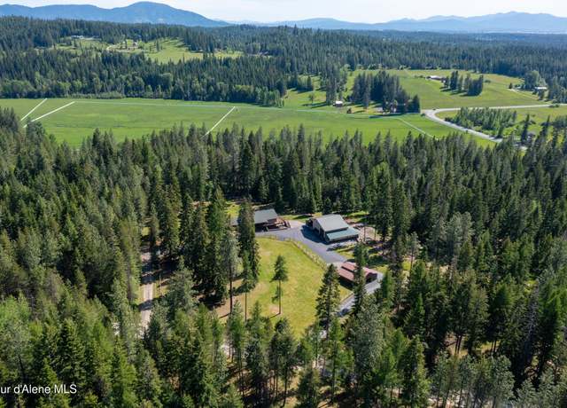 Property at 4684 E Wildlife Trl, Hayden, ID 83835, 4 beds, 2.5 baths