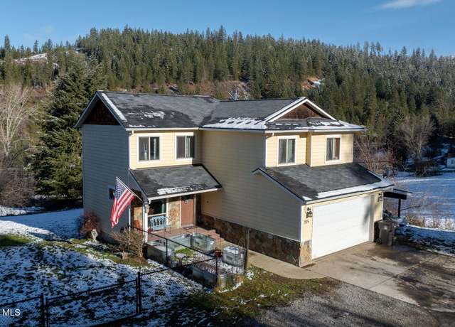 Property at 205 Birch Rd, Kingston, ID 83839, 4 beds, 2.5 baths
