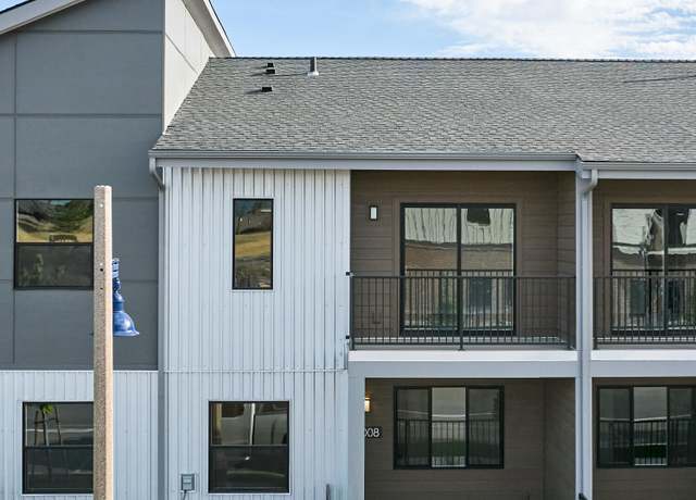 Property at 1008 E 4th Ave #104, Post Falls, ID 83854, 2 beds, 2.5 baths