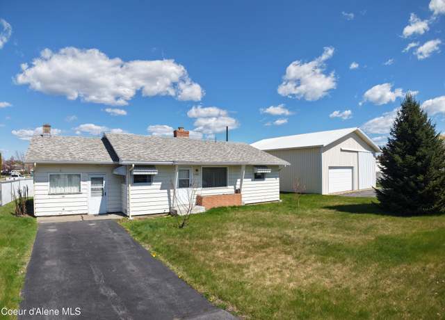 Property at 1147 W Orchard Ave, Hayden, ID 83835, 3 beds, 1 bath