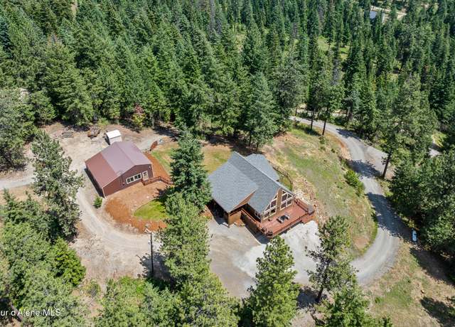 Property at 1529 S Saddleback Dr, Coeur D'alene, ID 83814, 5 beds, 3 baths