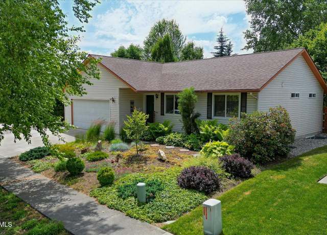 Property at 2979 N 7th St, Coeur D'alene, ID 83815, 4 beds, 2 baths