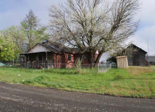 Property at 10 3rd St, Fernwood, ID 83830, 3 beds, 1 bath