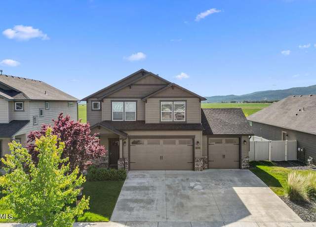 Property at 13121 N Loveland Way, Hayden, ID 83835, 3 beds, 2.5 baths