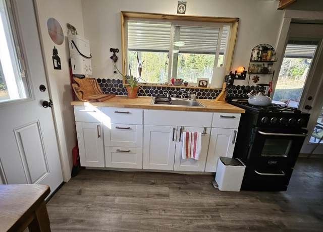 Property at 1428 W Elkhorn Meadows Rd, Fernwood, ID 83830, 1 bed, 1 bath