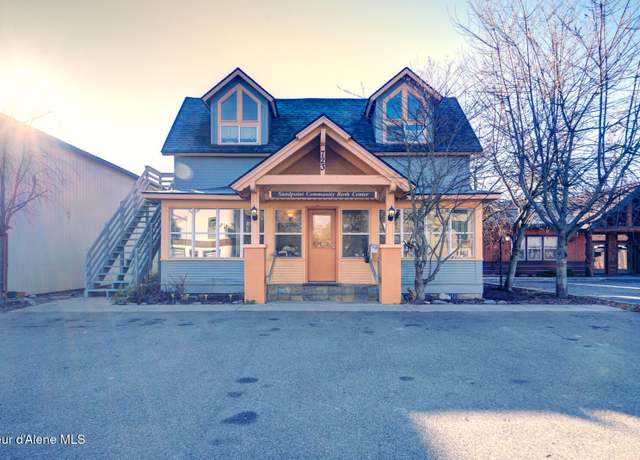Property at 723 Pine St, Sandpoint, ID 83864, 2 beds, 3 baths