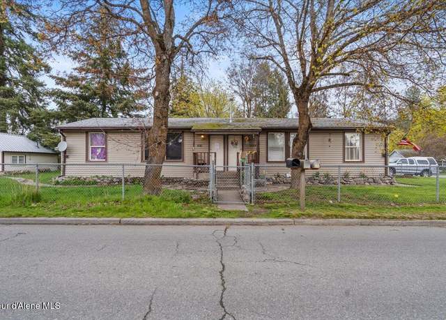 Property at 1515 E Elm Ave, Coeur D'alene, ID 83814, 5 beds, 3 baths