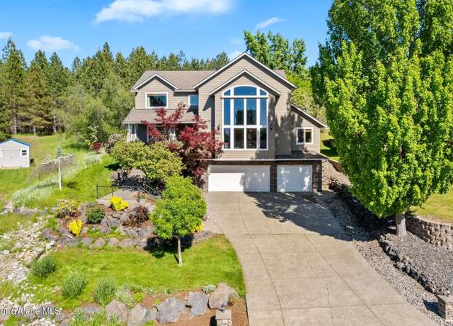 Property at 936 N Balcony Dr, Coeur D'alene, ID 83814, 4 beds, 5 baths