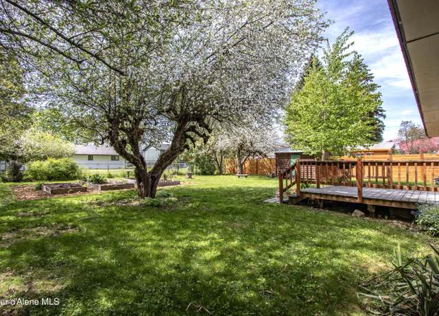 Property at 1223 W Superior, Sandpoint, ID 83864, 4 beds, 1.5 baths