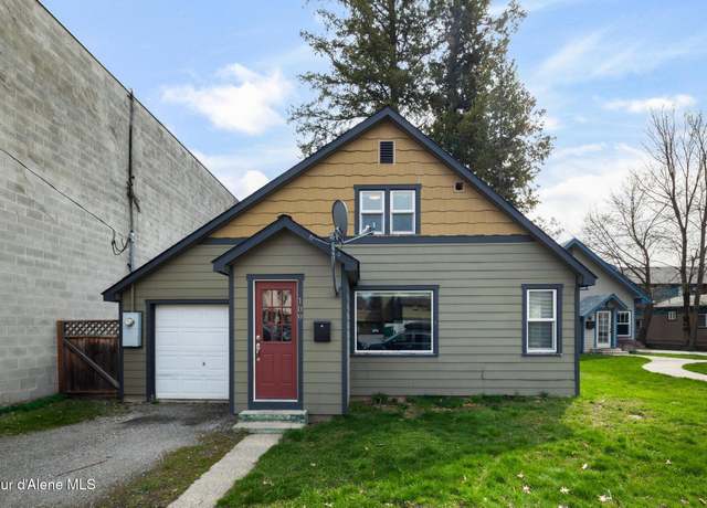 Property at 109 S 2nd Ave, Sandpoint, ID 83864, 4 beds, 1.5 baths