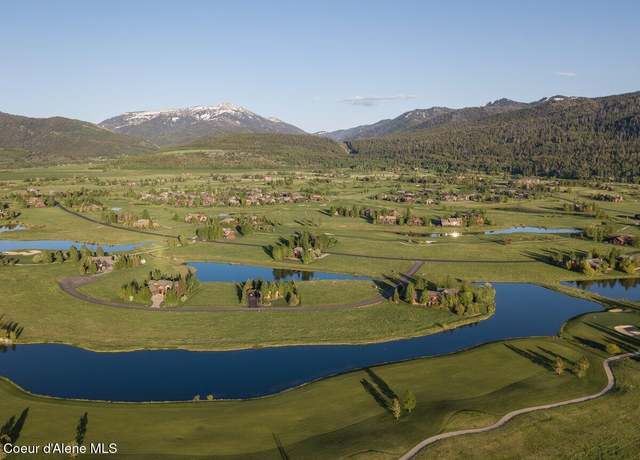 Property at 46 Scott Dr, Victor, ID 83455, 4 beds, 4 baths