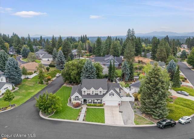 Property at 8147 N Stonehaven Dr, Hayden, ID 83835, 4 beds, 2.5 baths