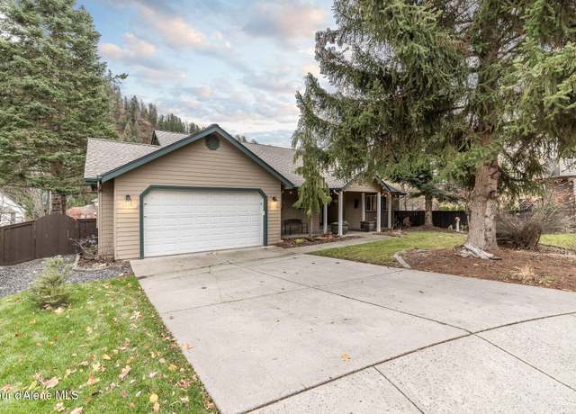 Property at 2890 E Silvertip Ave, Coeur D'alene, ID 83815, 4 beds, 3 baths