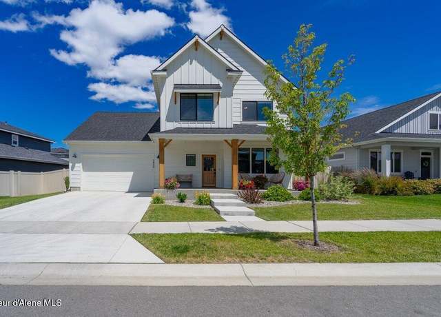 Property at 7060 N Roche Dr, Coeur D'alene, ID 83815, 4 beds, 2.5 baths