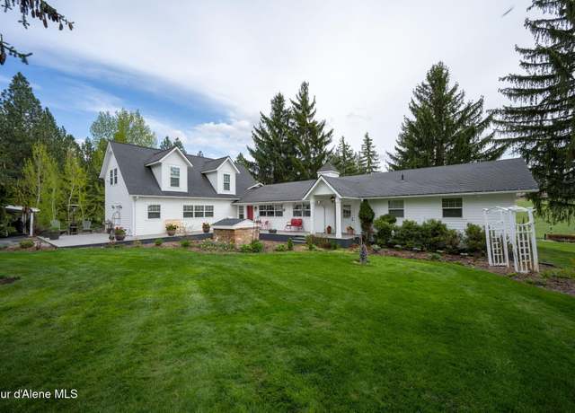 Property at 5570 E Dodd Rd, Hayden, ID 83835, 4 beds, 3 baths