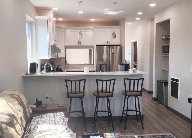 Property at 124 Jaspers Cabin Ln, Sagle, ID 83860, 1 bed, 1 bath
