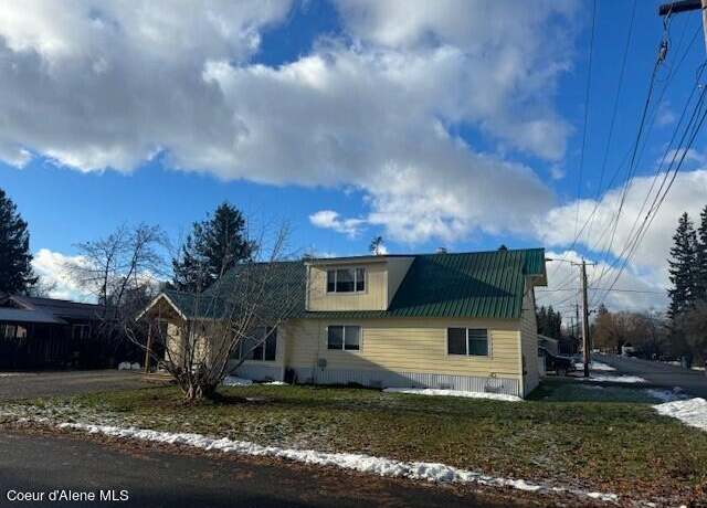 Property at 1021 N Florence Ave, Sandpoint, ID 83864, 4 beds, 2 baths